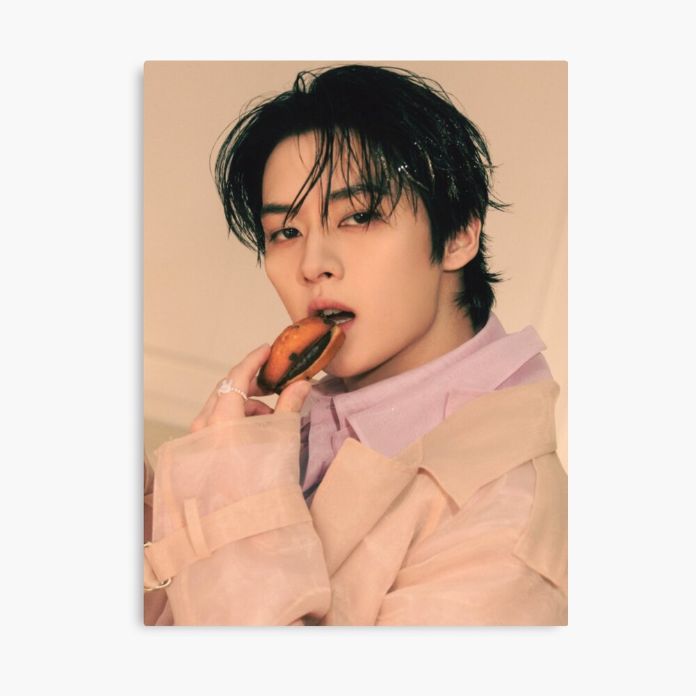 mp840x830mattef8f8f8t-pad1000x1000f8f8f8-1.jpg mp840x830mattef8f8f8t pad1000x1000f8f8f8 1 - Stray Kids EU Store