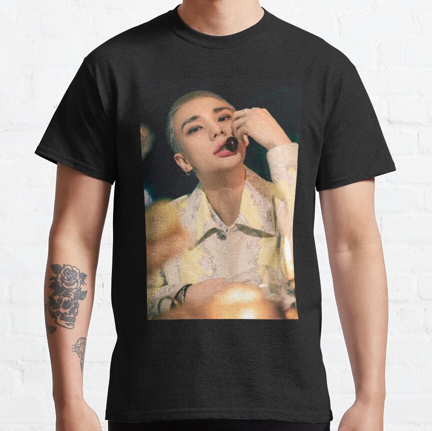 ssrcoclassic_teemens10101001c5ca27c6front_altsquare_product1000x1000.u1-6.jpg ssrcoclassic teemens10101001c5ca27c6front altsquare product1000x1000.u1 6 - Stray Kids EU Store