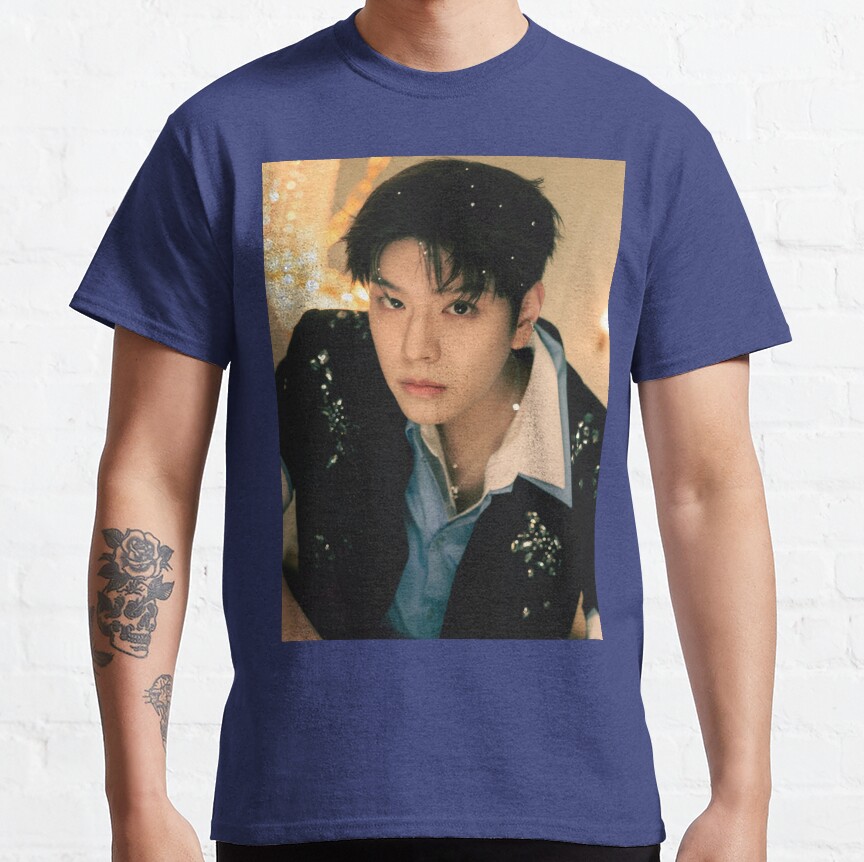 ssrcoclassic_teemens353d774d8b4ffd91front_altsquare_product1000x1000.u1-28.jpg ssrcoclassic teemens353d774d8b4ffd91front altsquare product1000x1000.u1 28 - Stray Kids EU Store