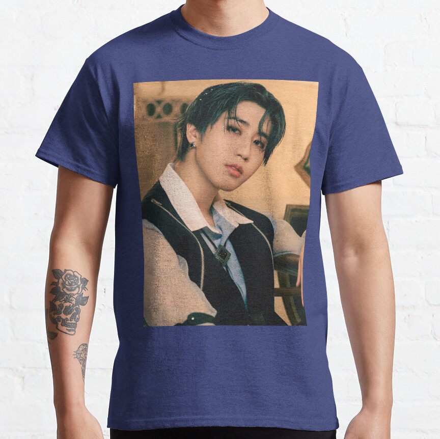 ssrcoclassic_teemens353d774d8b4ffd91front_altsquare_product1000x1000.u1-41.jpg ssrcoclassic teemens353d774d8b4ffd91front altsquare product1000x1000.u1 41 - Stray Kids EU Store