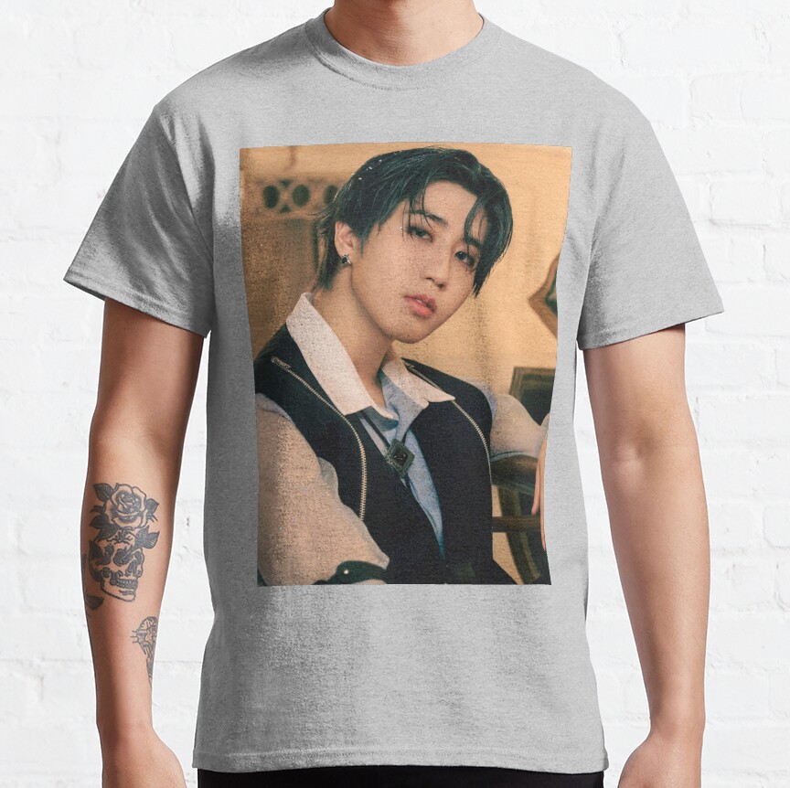 ssrcoclassic_teemensheather_greyfront_altsquare_product1000x1000.u1-41.jpg ssrcoclassic teemensheather greyfront altsquare product1000x1000.u1 41 - Stray Kids EU Store