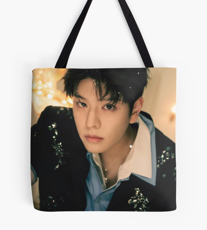 tb1040x1040large-c1198800800-bgf8f8f8.u8-25.jpg tb1040x1040large c1198800800 bgf8f8f8.u8 25 - Stray Kids EU Store