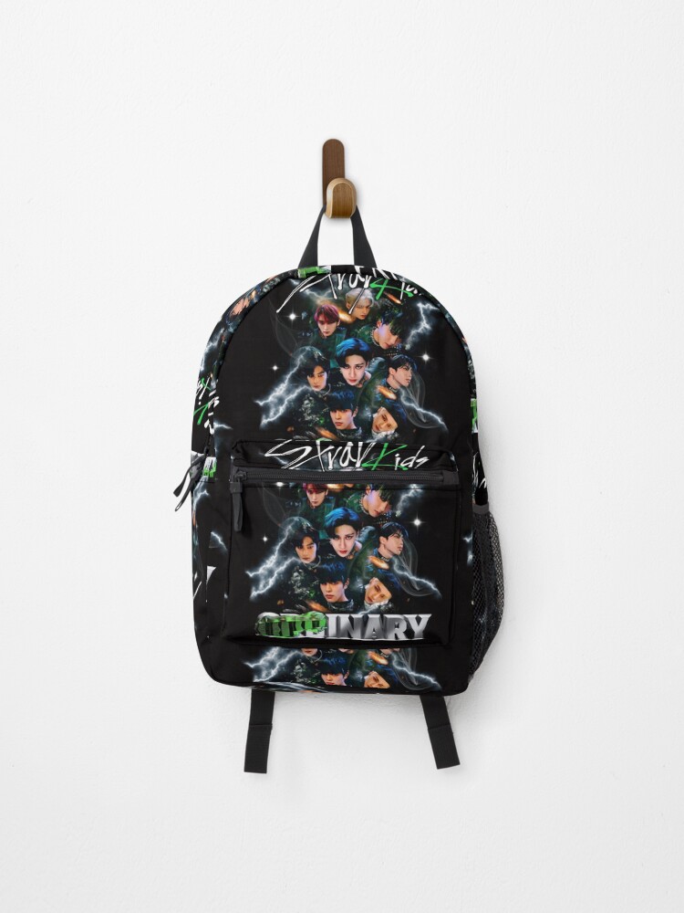 urbackpack_frontwide_portrait750x1000-17.jpg urbackpack frontwide portrait750x1000 17 - Stray Kids EU Store