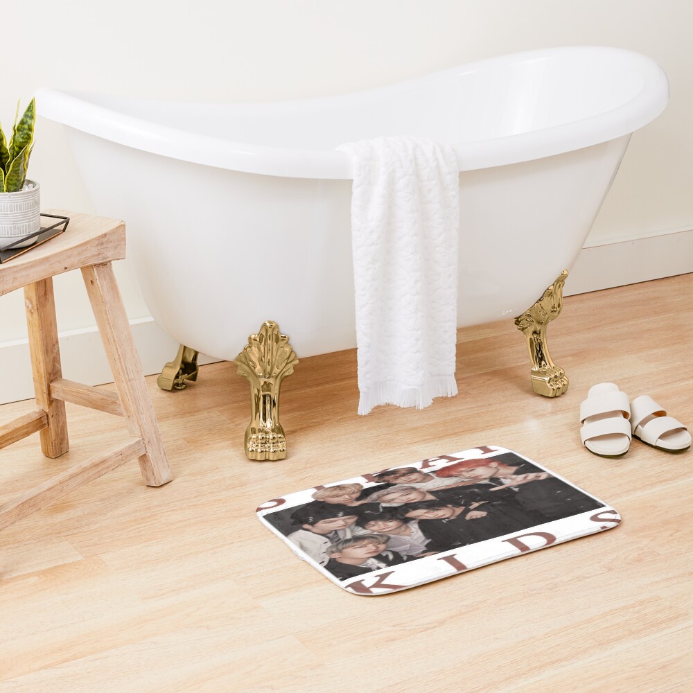 urbathmat_context_smallsquare1000x1000.1u5-1.jpg urbathmat context smallsquare1000x1000.1u5 1 - Stray Kids EU Store