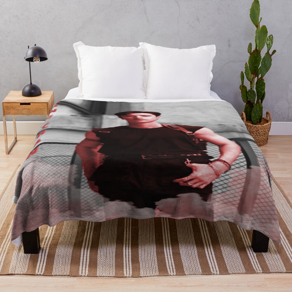 urblanket_large_bedsquarex1000.1u2-2.jpg urblanket large bedsquarex1000.1u2 2 - Stray Kids EU Store
