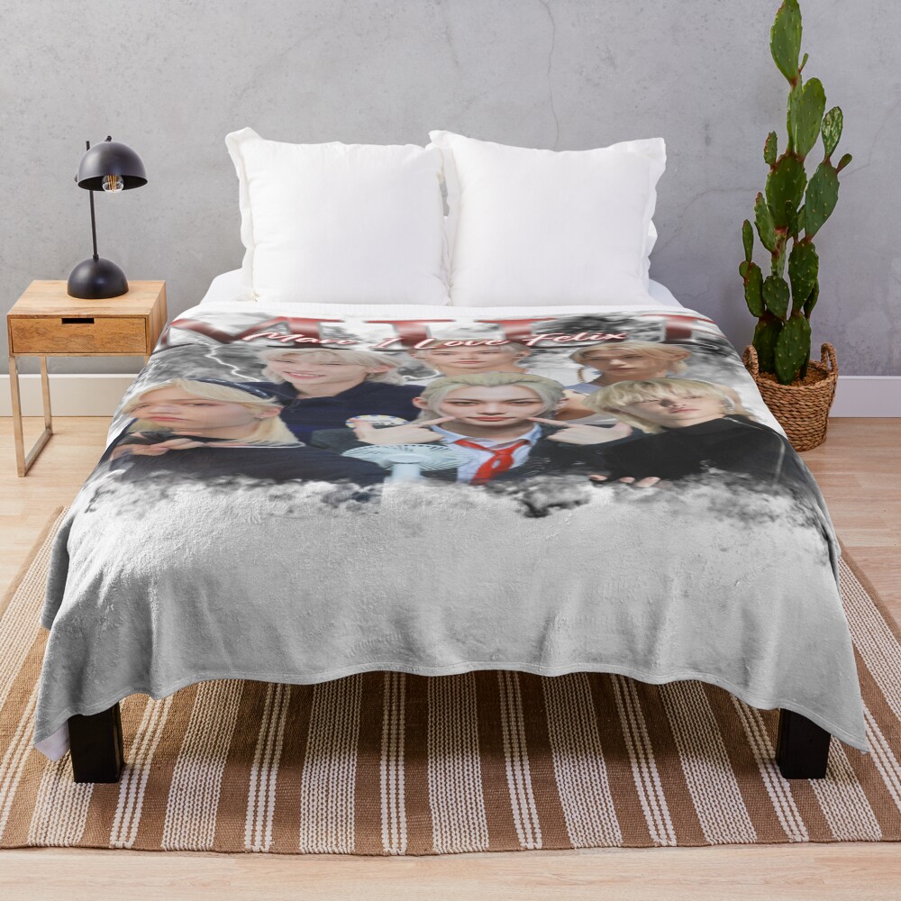 urblanket_large_bedsquarex1000.1u2-24.jpg urblanket large bedsquarex1000.1u2 24 - Stray Kids EU Store