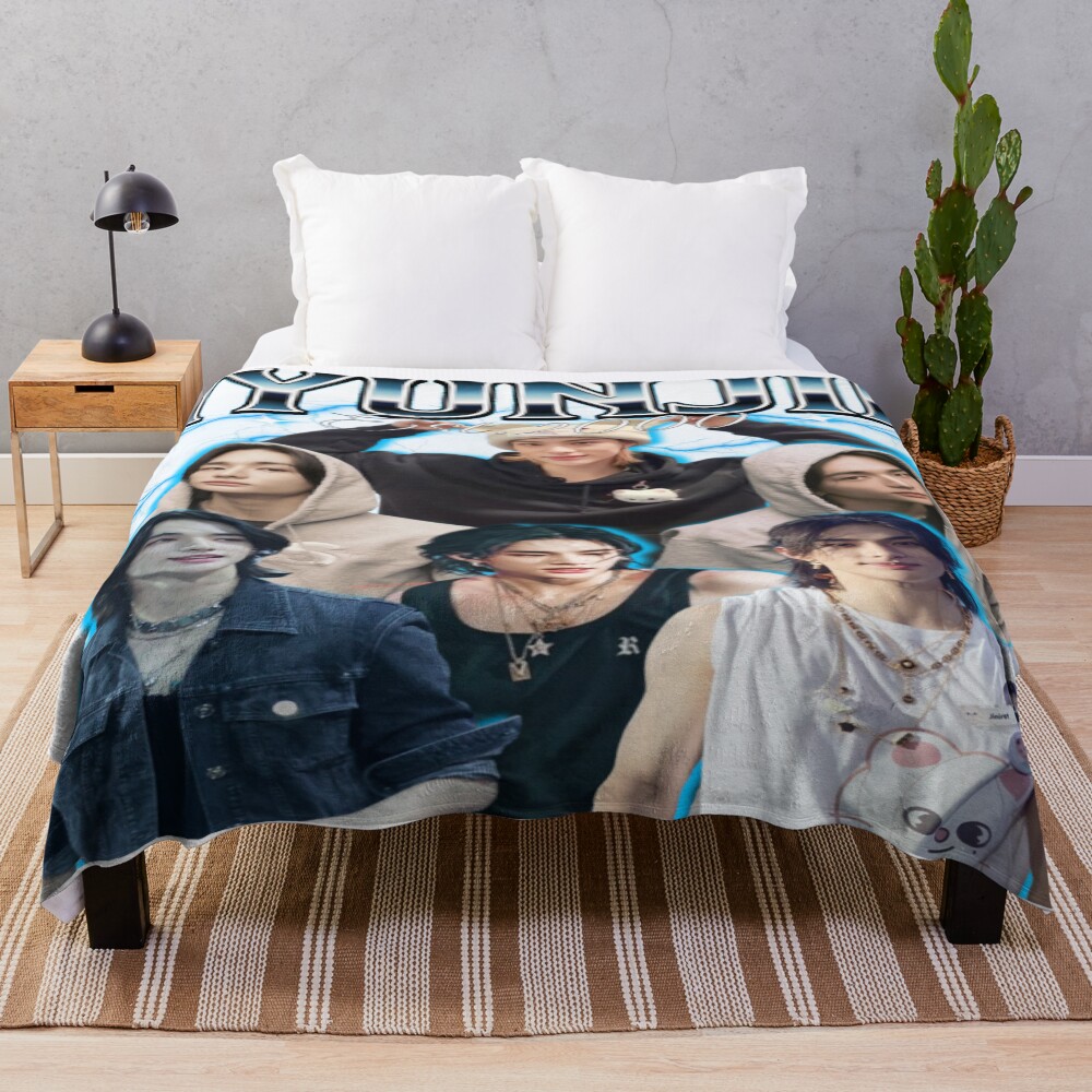 urblanket_large_bedsquarex1000.1u2-8.jpg urblanket large bedsquarex1000.1u2 8 - Stray Kids EU Store