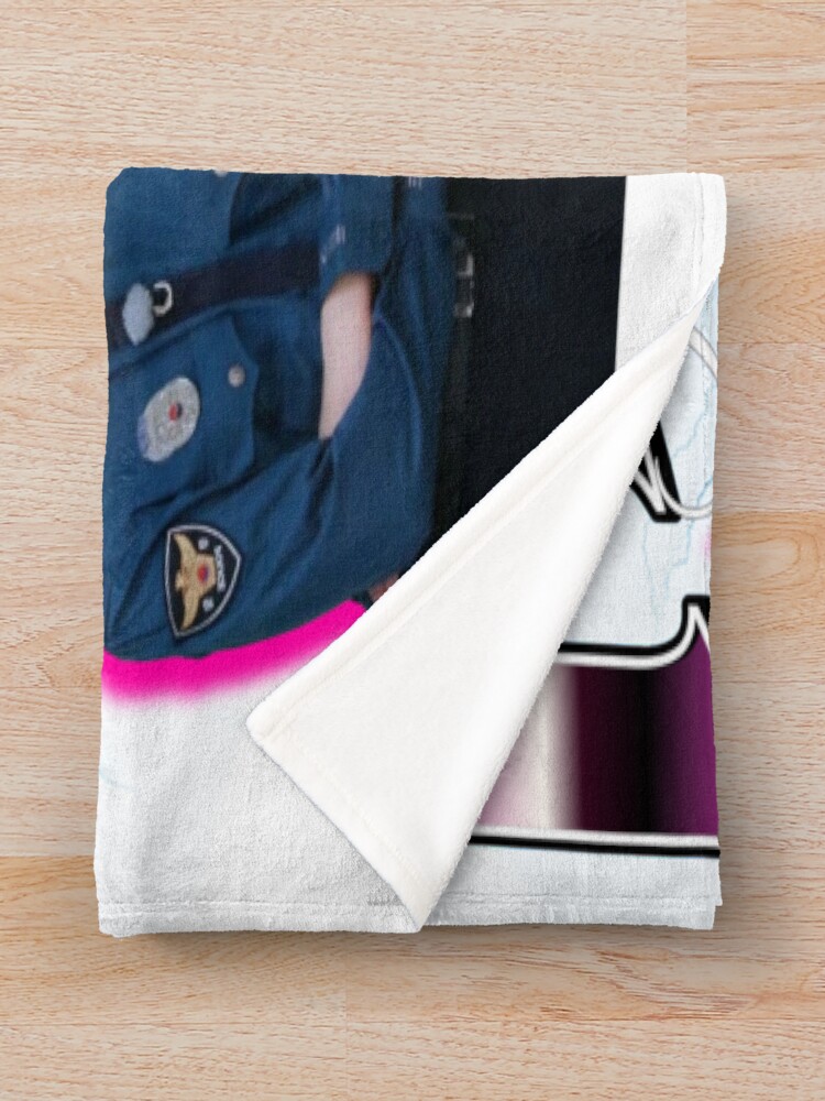 urblanket_medium_foldwide_portraitx1000.1u8-23.jpg urblanket medium foldwide portraitx1000.1u8 23 - Stray Kids EU Store