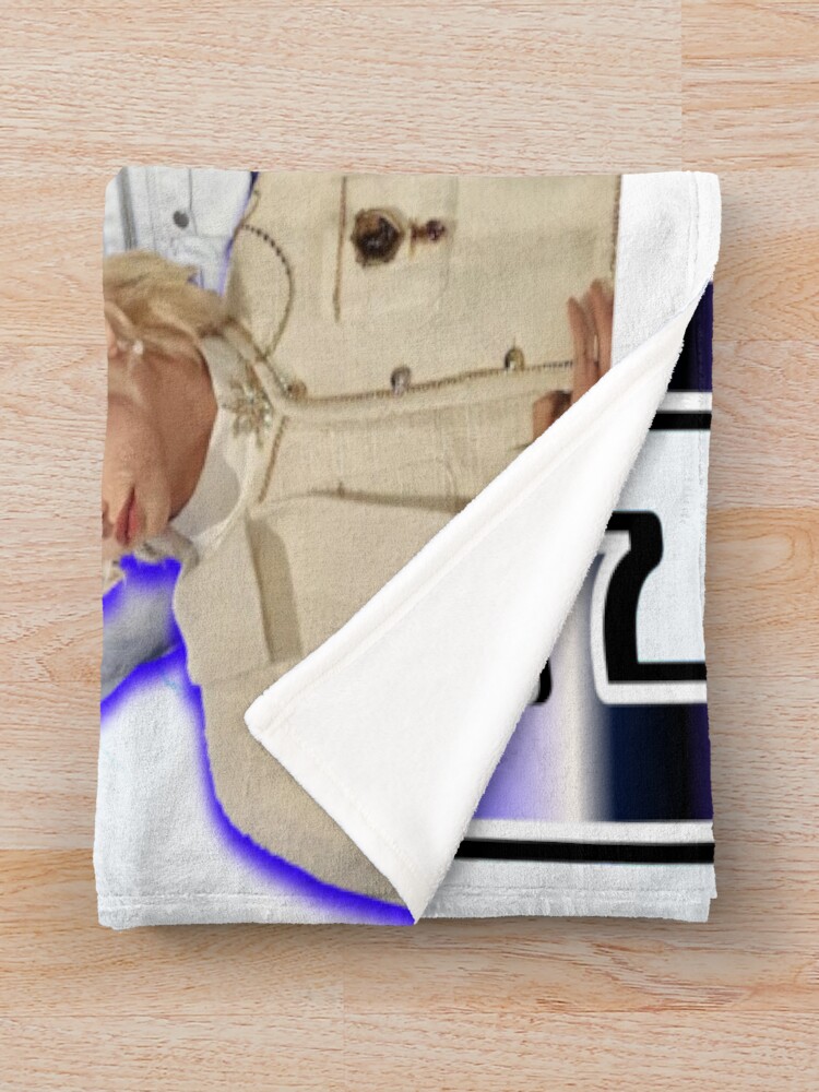 urblanket_medium_foldwide_portraitx1000.1u8-29.jpg urblanket medium foldwide portraitx1000.1u8 29 - Stray Kids EU Store