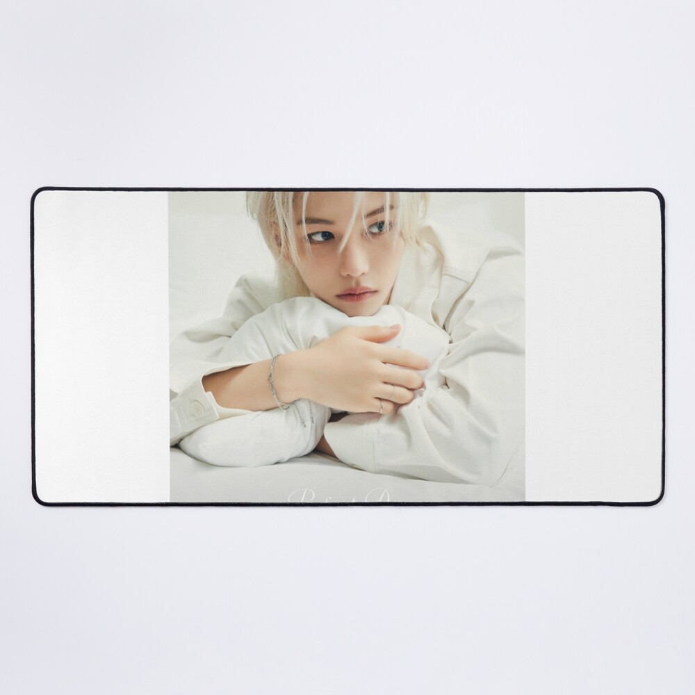 urdesk_mat_flatlaysquare1000x1000-11.jpg urdesk mat flatlaysquare1000x1000 11 - Stray Kids EU Store