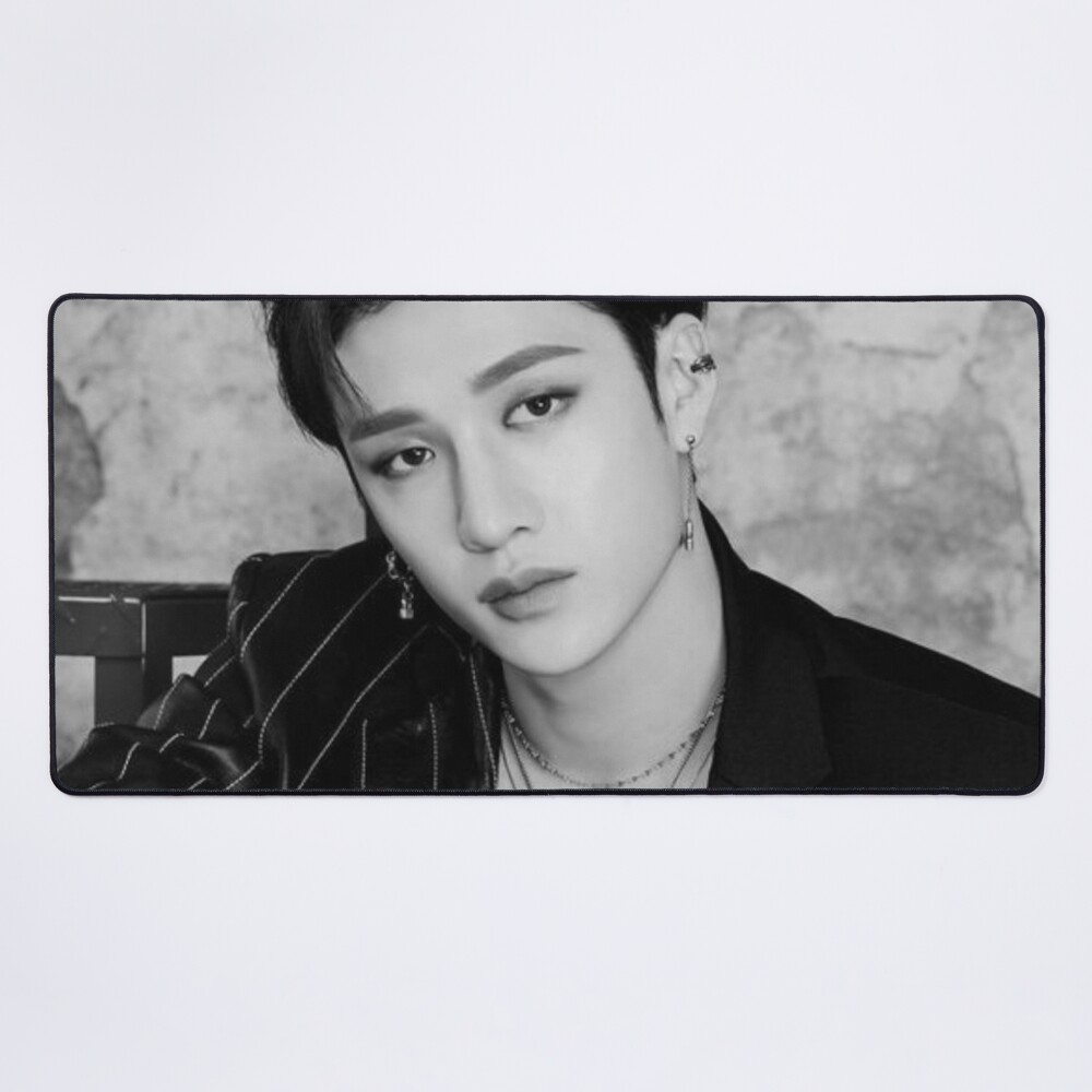 urdesk_mat_flatlaysquare1000x1000-8.jpg urdesk mat flatlaysquare1000x1000 8 - Stray Kids EU Store