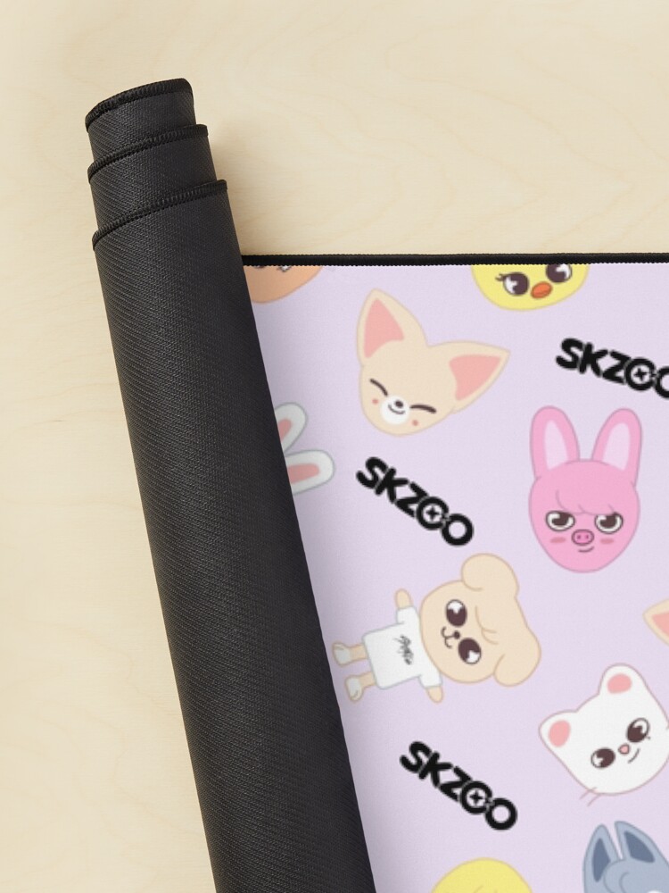 urdesk_mat_rolltall_portrait750x1000-18.jpg urdesk mat rolltall portrait750x1000 18 - Stray Kids EU Store