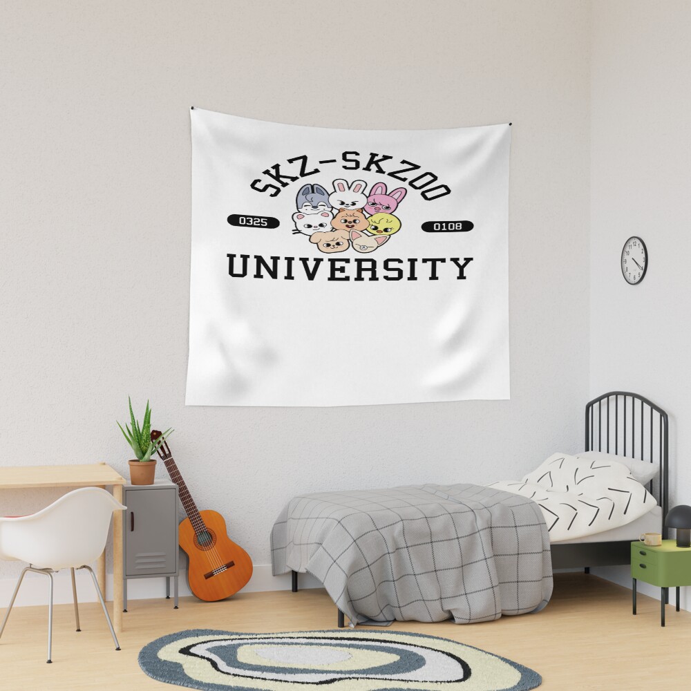 urtapestry_lifestyle_dorm_mediumsquare1000x1000.u2-34.jpg urtapestry lifestyle dorm mediumsquare1000x1000.u2 34 - Stray Kids EU Store